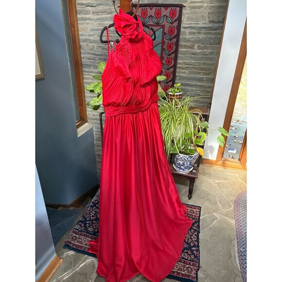 Mac Duggal Women's Rosette Halter Chiffon Evening Gown Size 24 - Picture 5 of 16